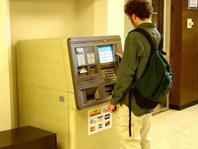 Στα δανεικά στρέφονται οι Αλβανοί