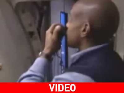 Πετάει και… φυσάει!