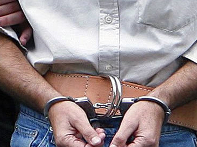 Ξεχρέωσε… πουλώντας τα παιδιά του