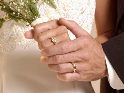 Ο γάμος ευνοεί… τις πλαστικές