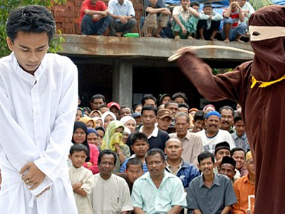 Sex στο αυτοκίνητο; Μαστίγωμα!