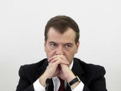 Νέα θητεία επιθυμεί ο Μεντβέντεφ