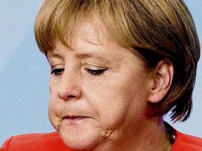 Ζητούν την παραίτηση της Μέρκελ