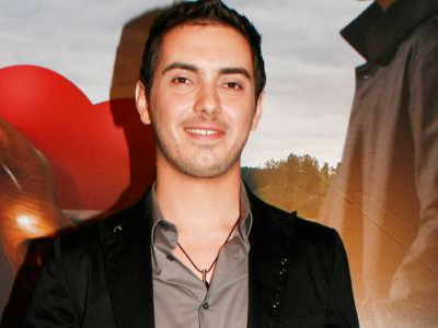 «Σκαρφαλώνει» το «Χέρια Ψηλά»