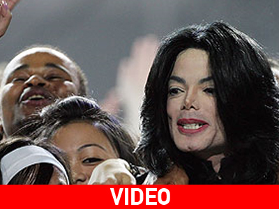 Έξαλλη η La Toya Jackson για τις κατηγορίες στον Δρ Murray