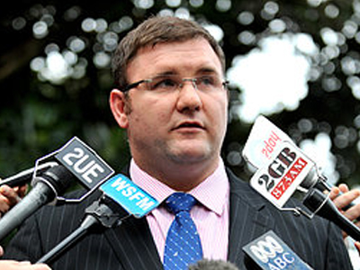 Υπουργός έβλεπε πορνό στο υπηρεσιακό PC