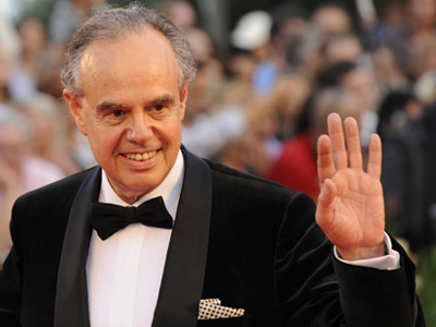 “Η κακή ζωή” του Mitterrand στο στόχαστρο της αντιπολίτευσης