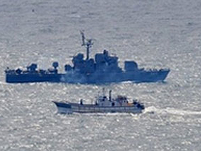 Με “ναυμαχία” απειλεί η Βόρεια Κορέα