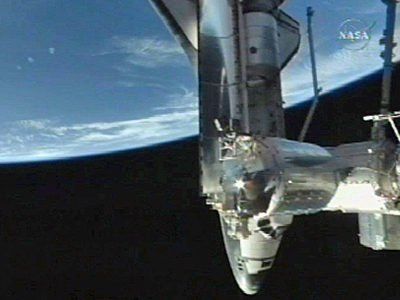 Έφτασε στο Διεθνή Διαστημικό Σταθμό το Discovery