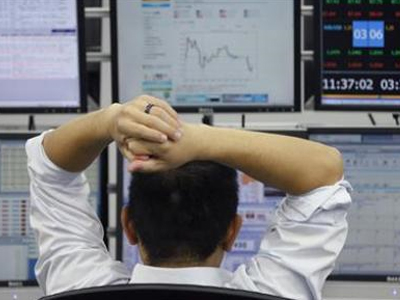 Βουτιά στις τιμές του πετρελαίου