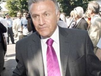 Υπέκυψε και ο «Πανίκας» στις πιέσεις Σαμαρά