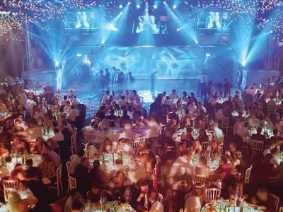 Η κρίση «έκοψε» τα πάρτι Χριστουγέννων