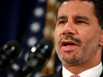 Ο Ομπάμα τον στέλνει στα αποδυτήρια