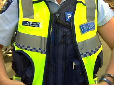 Αρχηγός της αστυνομίας συνελήφθη με σφαίρες εν πτήσει