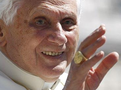 Βρετανία: Σάλος για σαρκαστικό σημείωμα προς τον Πάπα