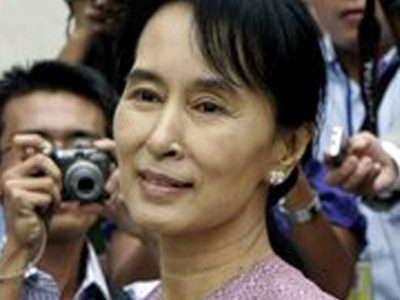 Obama: Απελευθερώστε την ηγέτιδα της Μιανμάρ