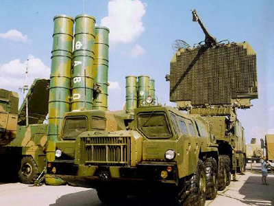 Ρωσία: «Παγώνει» η πώληση ρωσικών πυραύλων S-300 στο Ιράν