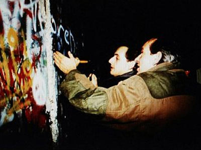 O Sarkozy στο “Τείχος”