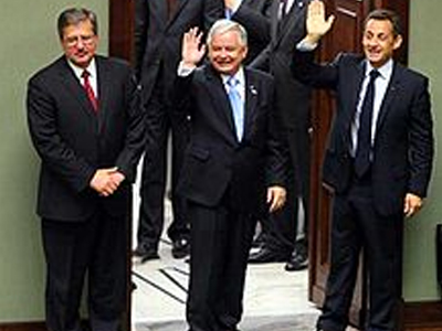 Ικανοποίηση Σαρκοζί για την εκλογή Κομορόφκσι