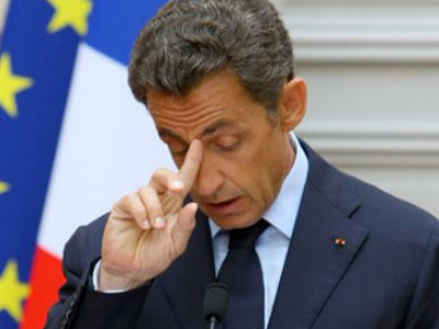 Στο ναδίρ η δημοτικότητα του Σαρκοζί