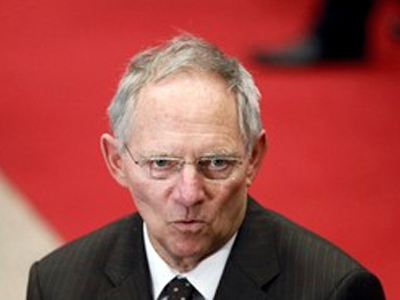 Σόιμπλε κατά του επικεφαλής της Deutsche Bank