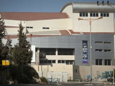 «Ρίχνουν μπετά» στη Δ. Όχθη