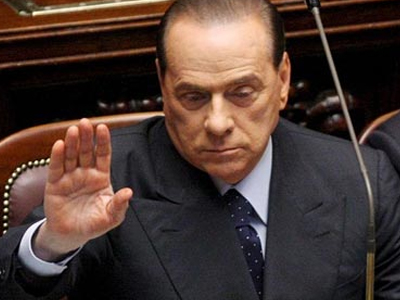 «Σε ελεύθερη πτώση» η δημοφιλία του Μπερλουσκόνι