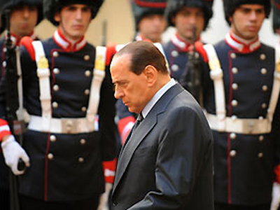 O Berlusconi αντιμέτωπος με τις ευθύνες του