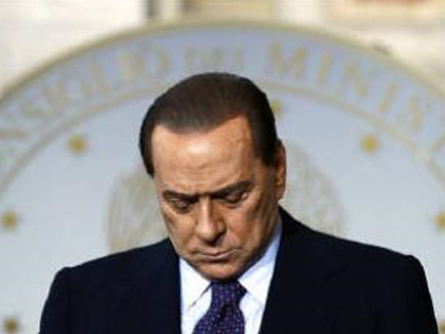 Πάλι μπλεγμένος ο Μπερλουσκόνι