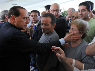 Γενναιόδωρος ο Berlusconi προς τους πλημμυροπαθείς