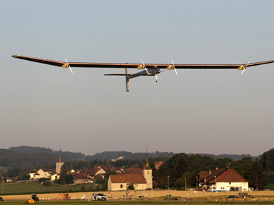 Ολοκληρώνεται η πτήση του πρώτου ηλιακού αεροπλάνου