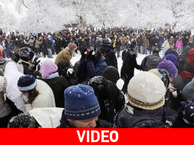 Χιονοπόλεμος στο κέντρο της Ουάσινγκτον