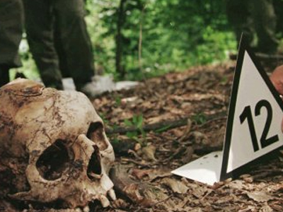 ΕΕ – Γαλλία: Χαιρετίζουν τη «σερβική» καταδίκη της σφαγής της Σρεμπρένιτσα