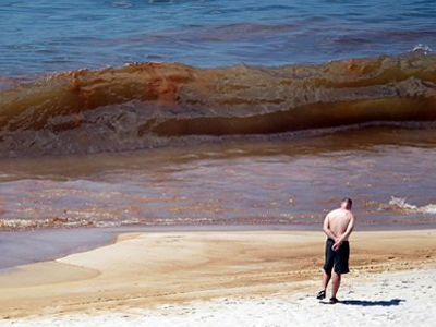 «Σπέρνει» τον θάνατο η καταιγίδα Άλεξ