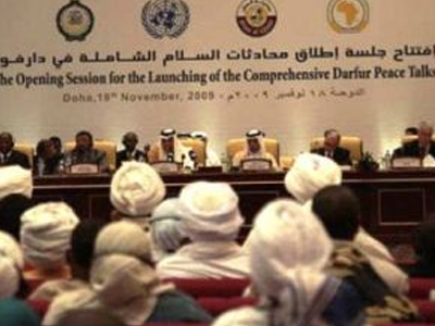 Πίσω από τα σίδερα δημοσιογράφοι της αντιπολίτευσης