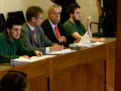 Στη φυλακή οι εμπρηστές… του «ιερόσυλου» σκιτσογράφου