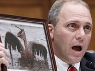 Επτάωρο «σφυροκόπημα» στον διευθύνοντα σύμβουλο της BP