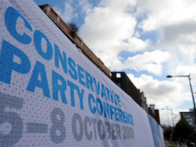 Tories: Δώστε τα ονόματα των κακοποιών