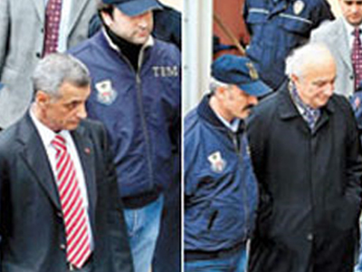 Κατηγορίες σε δύο Τούρκους στρατιωτικούς