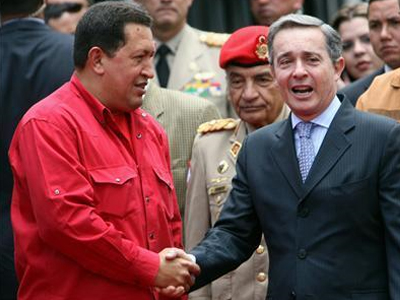 Εκτόνωση στην κρίση Κολομβίας – Βενεζουέλας επιδιώκει ο Uribe