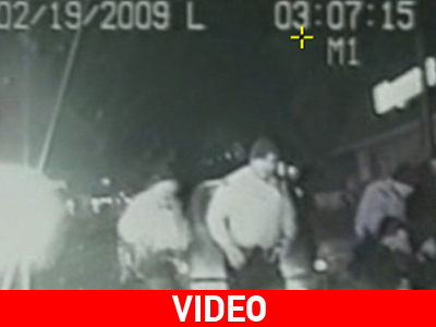 Video αποκαλύπτει βάναυση συμπεριφορά αστυνομικών