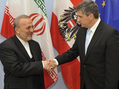 Τεχεράνη: Συνεργασία με τη Δύση για αποφυγή των κυρώσεων