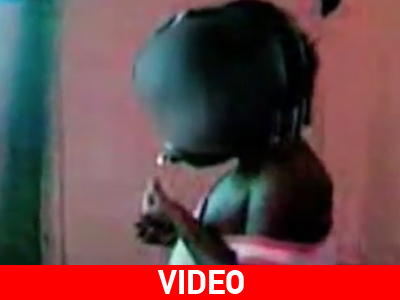 Σοκ: Δίχρονη καπνίζει χασίς