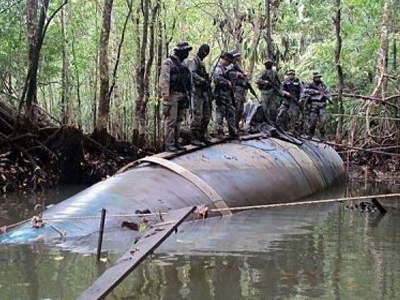 Ισημερινός: Κατέσχεσαν υποβρύχιο… “βαποράκι”