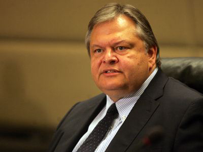 «Ο Τσίπρας προσβάλλει τη νοημοσύνη του λαού»