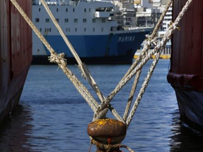 Δεμένα τα πλοία στα λιμάνια τη Μ. Τετάρτη