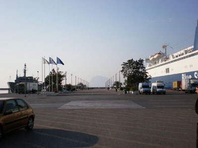 Μαζικές συλλήψεις στο λιμάνι της Πάτρας