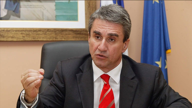 Λοβέρδος: «Ο Βαρουφάκης βλάπτει την πατρίδα του»