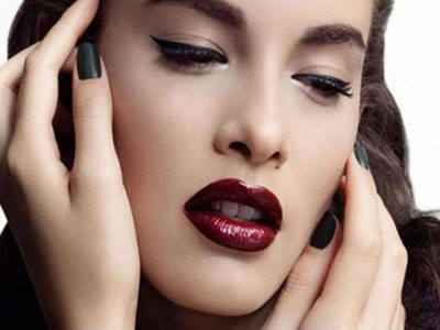 Βρες ποιο σκούρο κραγιόν ταιριάζει στην επιδερμίδα σου!