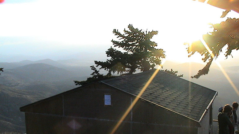 Νύχτες εθελοντικής πυροφύλαξης στην Πάρνηθα